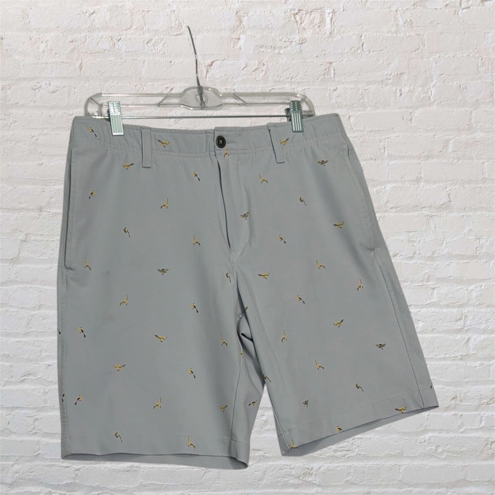 Under Armour Golf Shorts Mens 34 Grey Bird Print Performance Stretch Flat Front